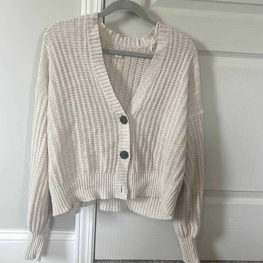 American Eagle top